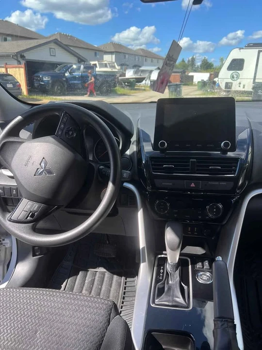 2023 Mitsubishi Eclipse Cross - Image 6 of 9