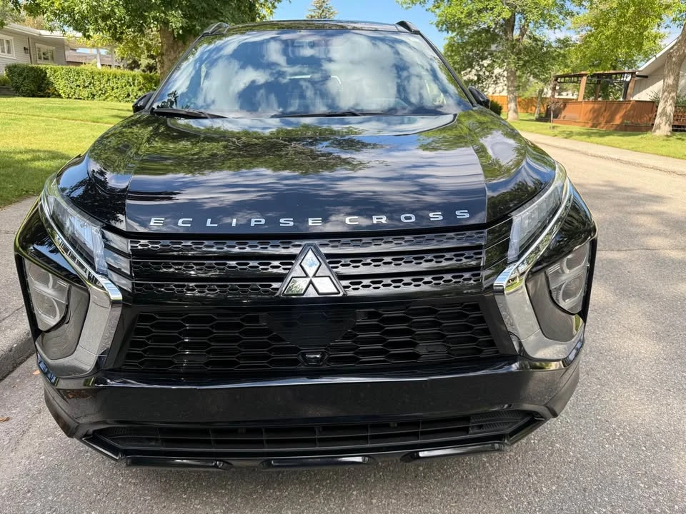 2023 Mitsubishi Eclipse Cross - Image 2 of 10