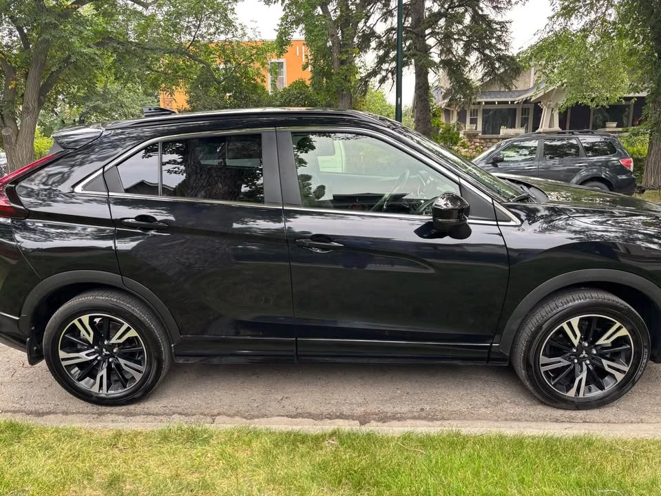 2023 Mitsubishi Eclipse Cross - Image 4 of 10