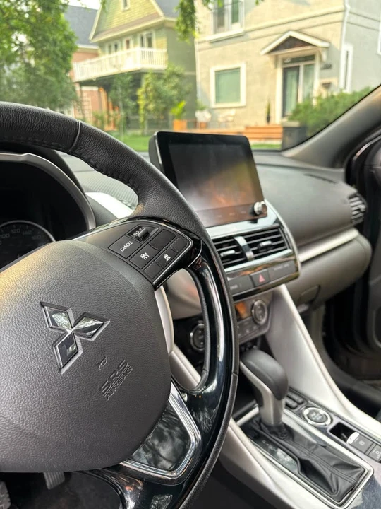 2023 Mitsubishi Eclipse Cross - Image 5 of 10