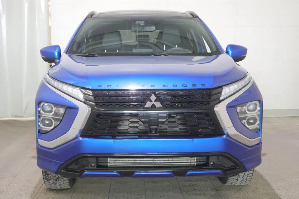 2023 Mitsubishi Eclipse Cross - Image 2 of 17