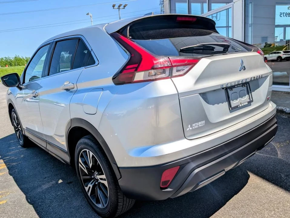 2023 Mitsubishi Eclipse Cross - Image 3 of 10