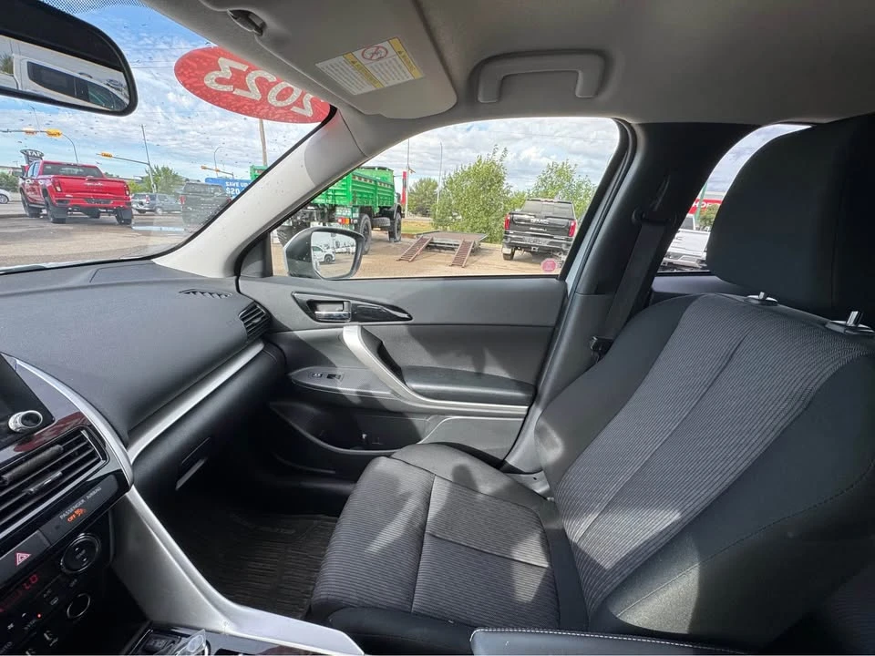 2023 Mitsubishi Eclipse Cross - Image 12 of 13
