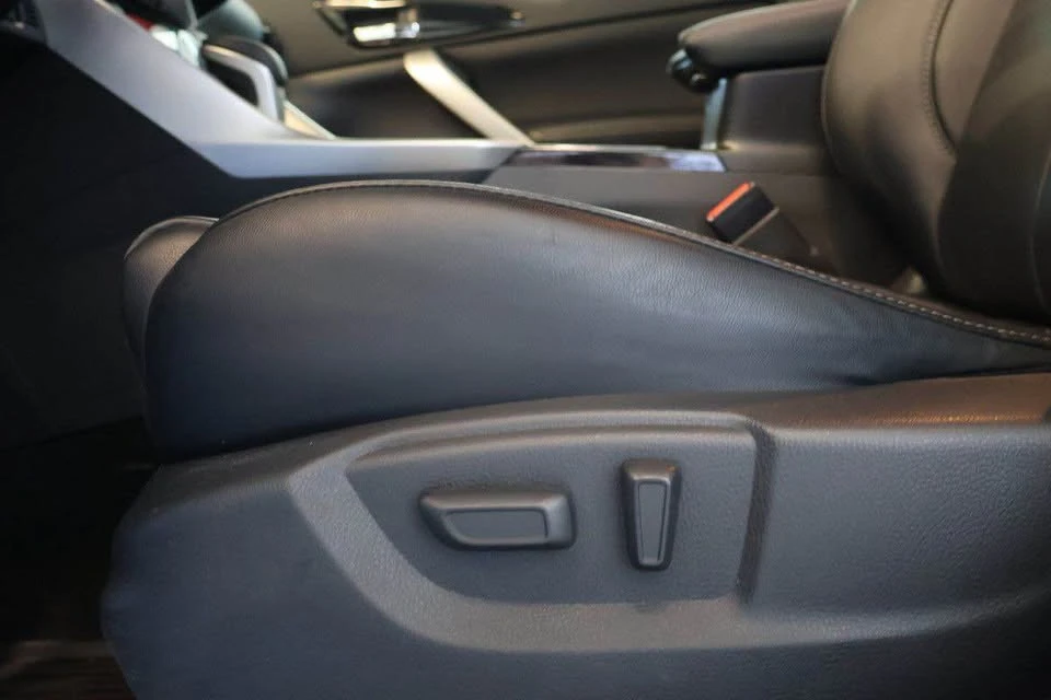 2023 Mitsubishi Eclipse Cross - Image 11 of 17