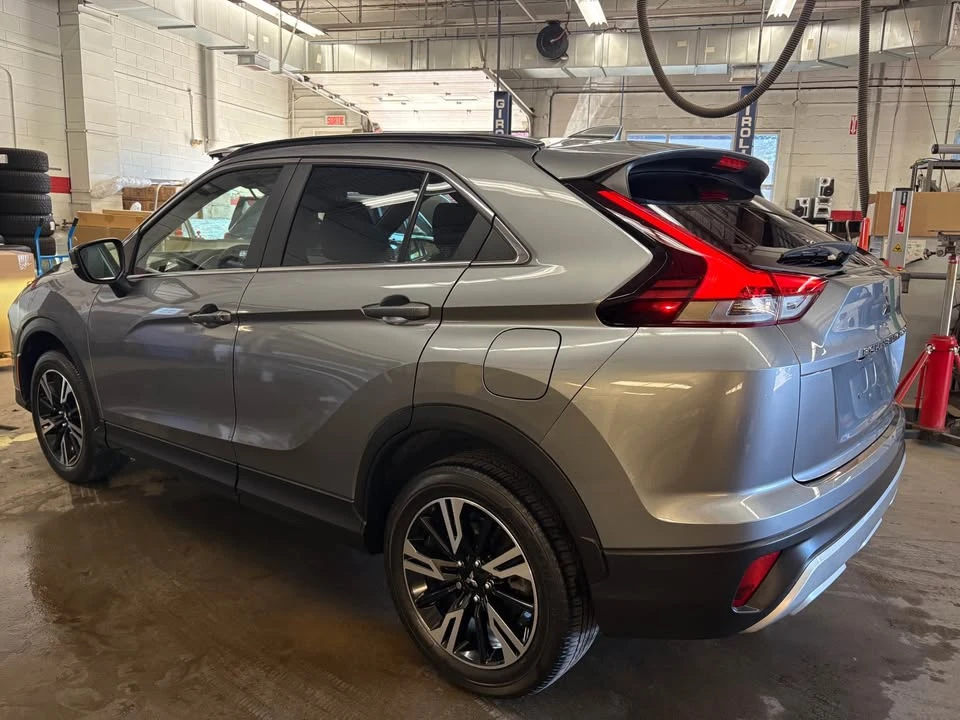 2023 Mitsubishi Eclipse Cross - Image 4 of 13