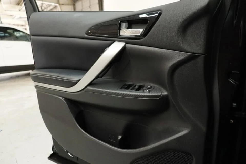 2023 Mitsubishi Eclipse Cross - Image 17 of 20