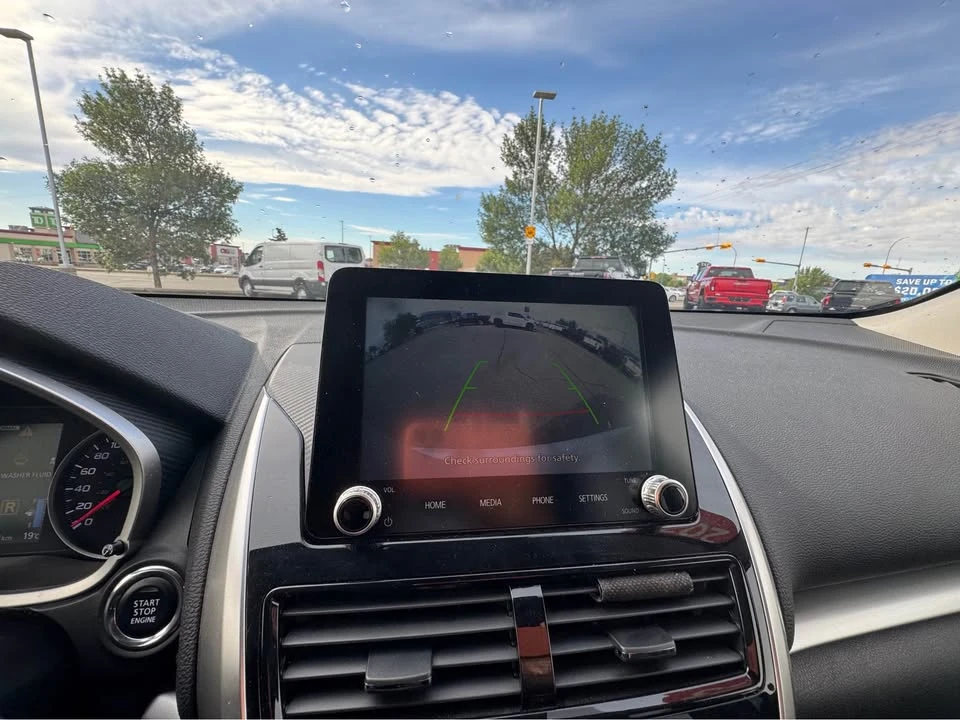 2023 Mitsubishi Eclipse Cross - Image 9 of 13