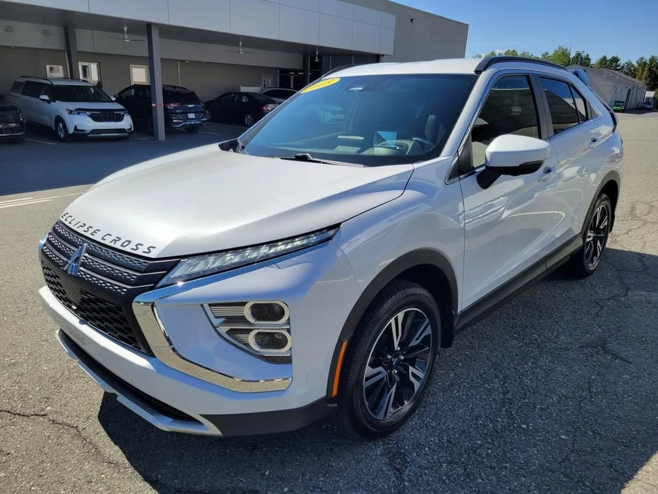 2023 Mitsubishi Eclipse Cross - Image 3 of 4