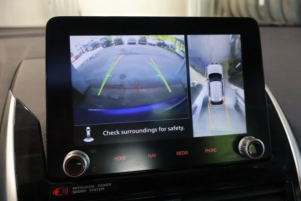 2023 Mitsubishi Eclipse Cross - Image 15 of 17