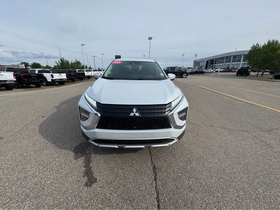 2023 Mitsubishi Eclipse Cross - Image 2 of 13