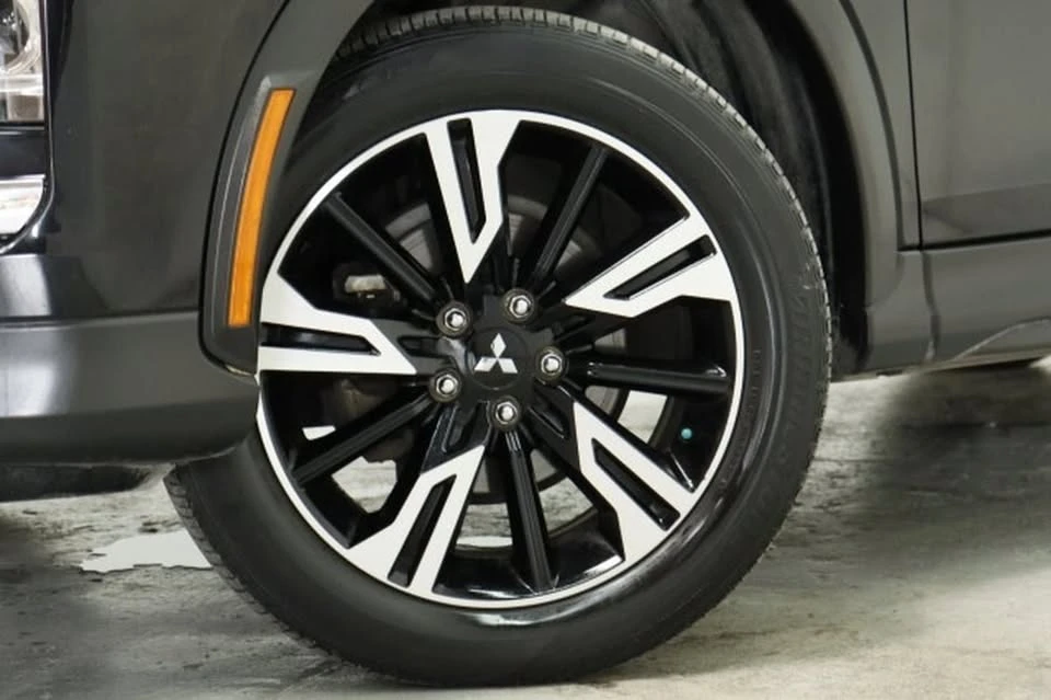 2023 Mitsubishi Eclipse Cross - Image 3 of 20