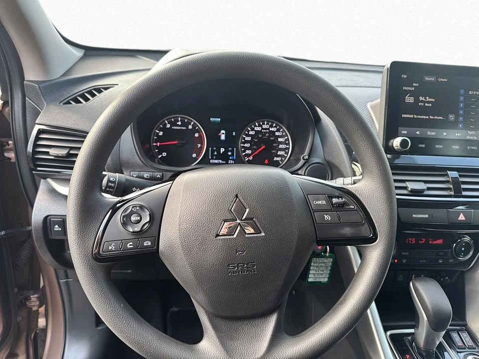 2023 Mitsubishi Eclipse Cross - Image 11 of 19