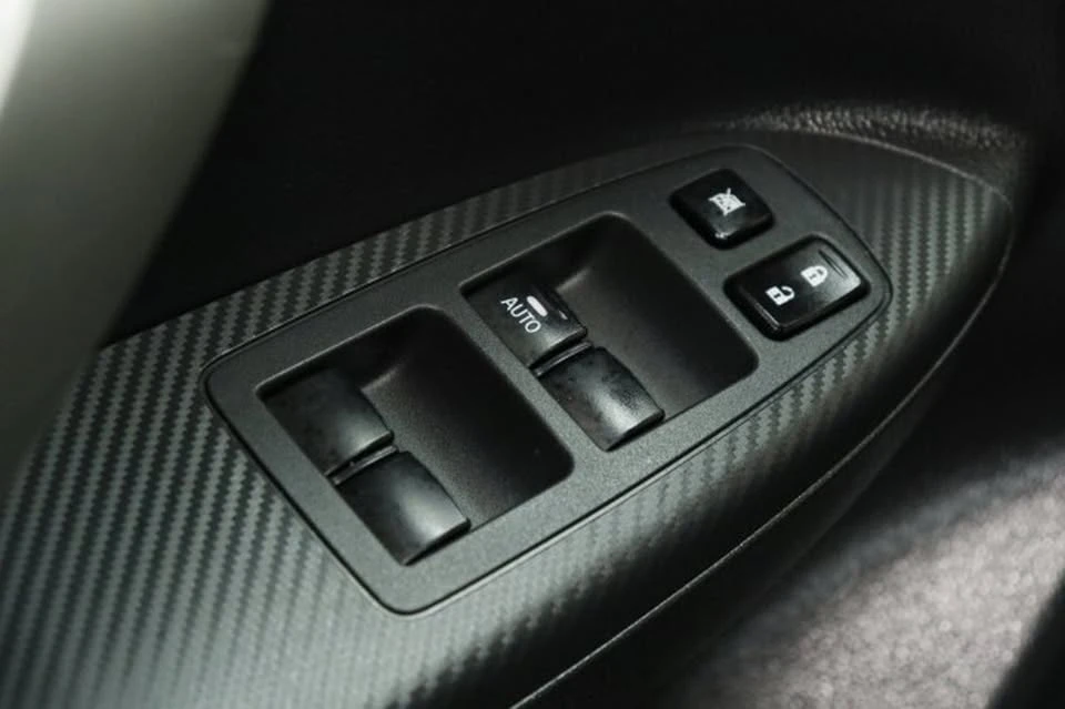 2023 Mitsubishi Eclipse Cross - Image 17 of 20