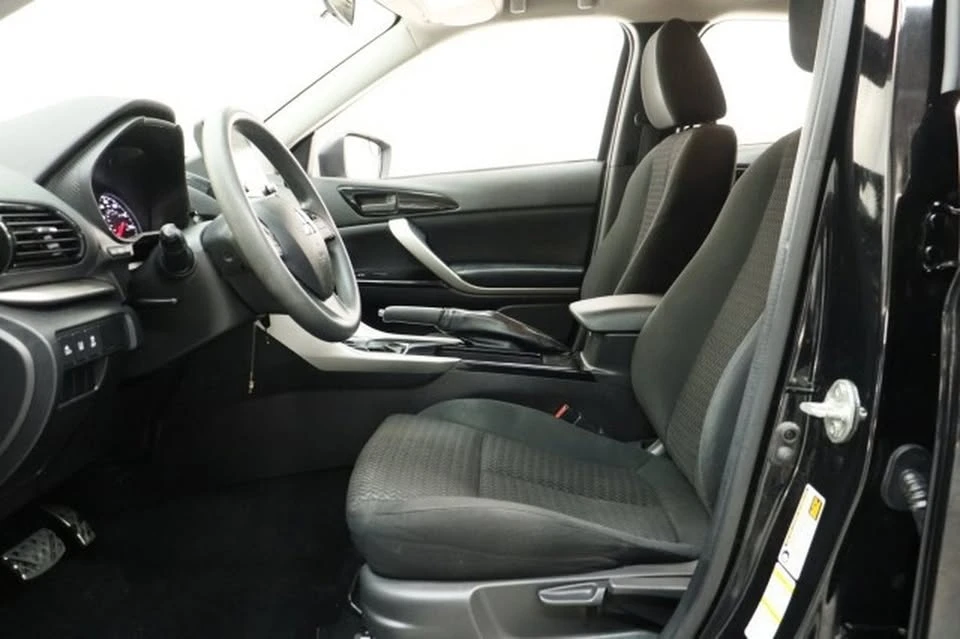 2023 Mitsubishi Eclipse Cross - Image 8 of 20