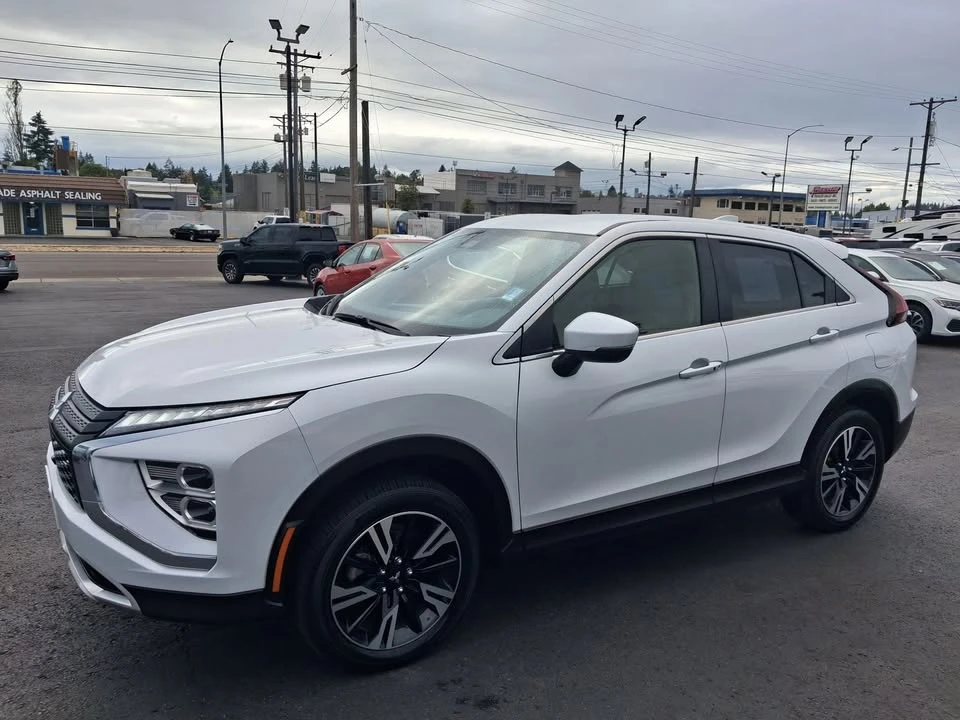 2023 Mitsubishi Eclipse Cross - Image 5 of 20