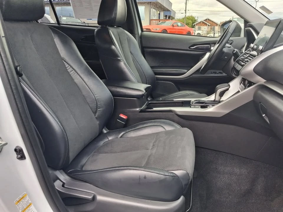 2023 Mitsubishi Eclipse Cross - Image 11 of 20