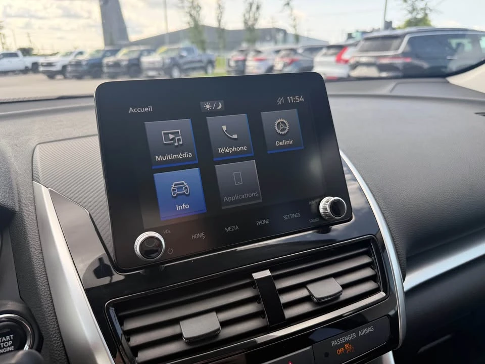 2023 Mitsubishi Eclipse Cross - Image 16 of 19