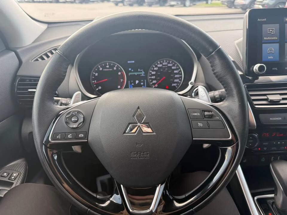 2023 Mitsubishi Eclipse Cross - Image 17 of 19