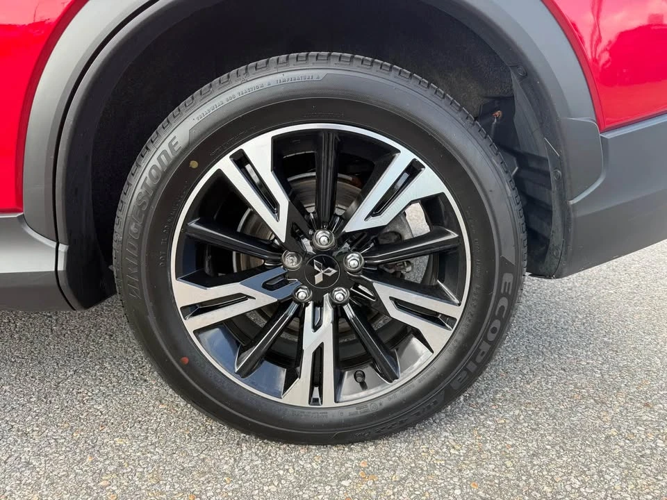 2023 Mitsubishi Eclipse Cross - Image 10 of 19