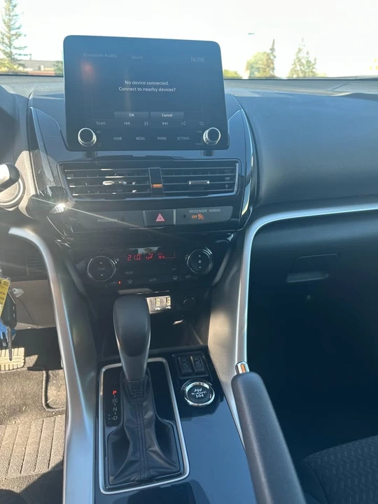 2023 Mitsubishi Eclipse Cross - Image 4 of 5