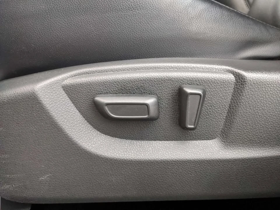 2023 Mitsubishi Eclipse Cross - Image 15 of 20