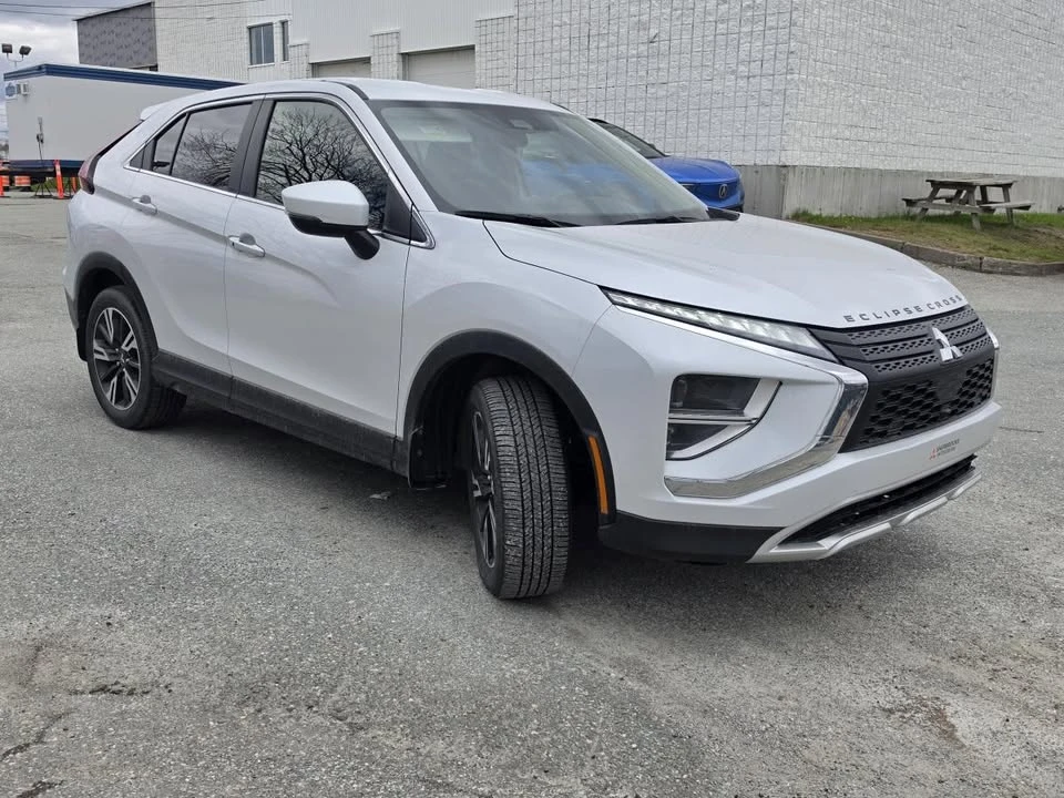 2023 Mitsubishi Eclipse Cross - Image 3 of 10