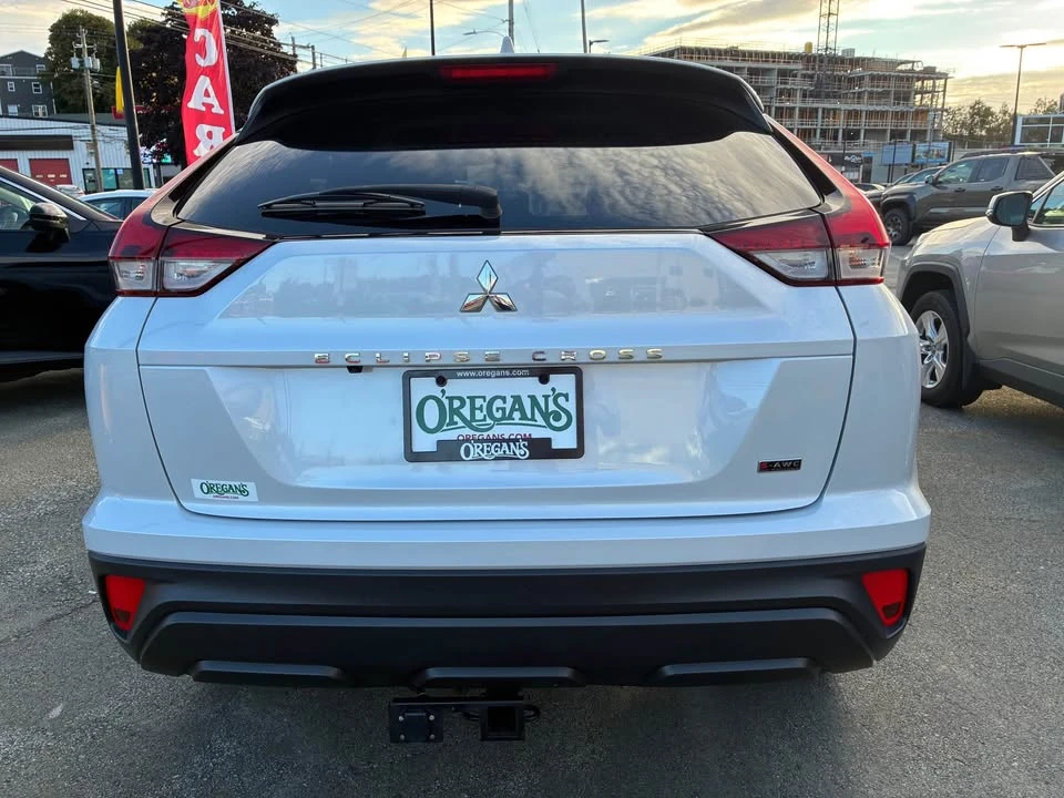 2023 Mitsubishi Eclipse Cross - Image 4 of 8