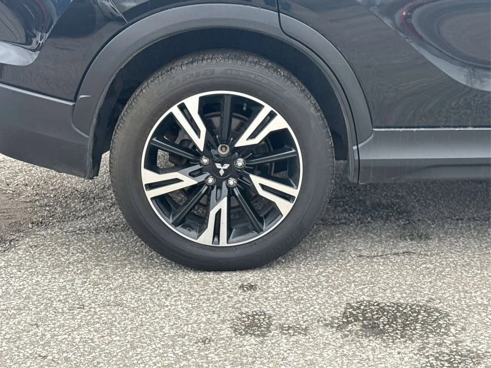 2023 Mitsubishi Eclipse Cross - Image 18 of 20