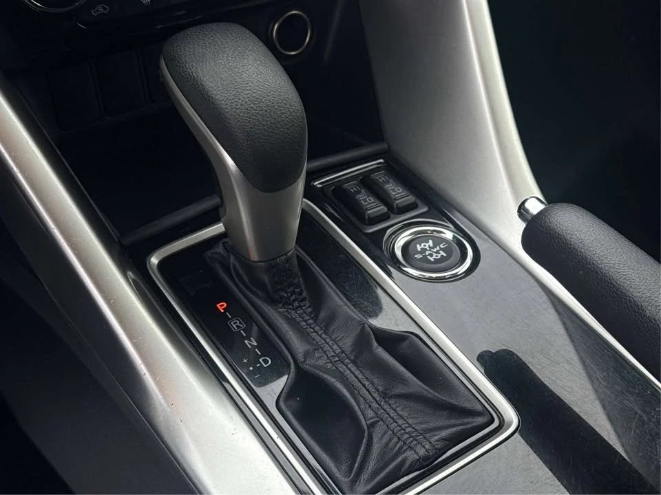 2023 Mitsubishi Eclipse Cross - Image 13 of 20