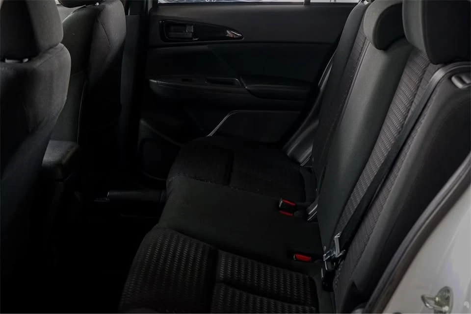 2023 Mitsubishi Eclipse Cross - Image 12 of 15
