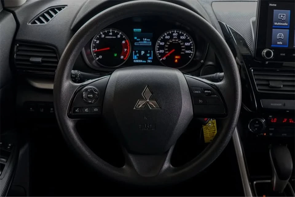 2023 Mitsubishi Eclipse Cross - Image 14 of 15