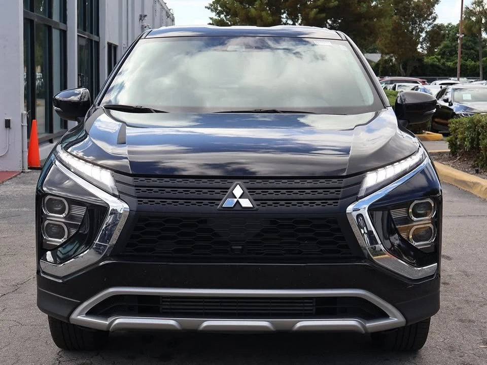 2023 Mitsubishi Eclipse Cross - Image 7 of 17