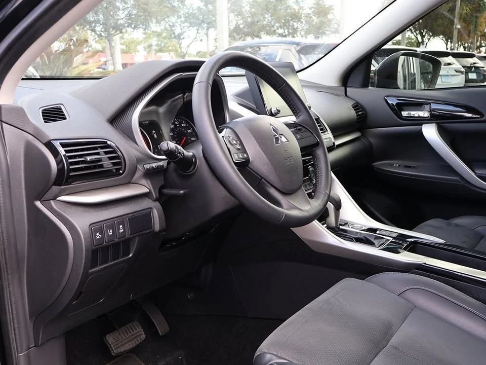 2023 Mitsubishi Eclipse Cross - Image 15 of 17