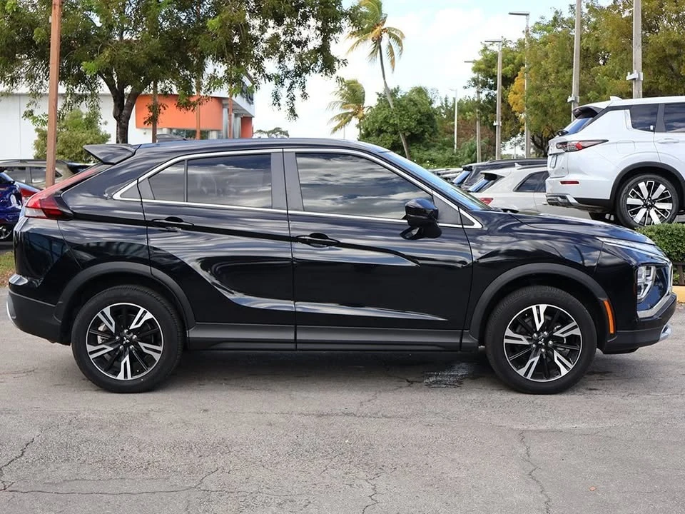 2023 Mitsubishi Eclipse Cross - Image 6 of 17
