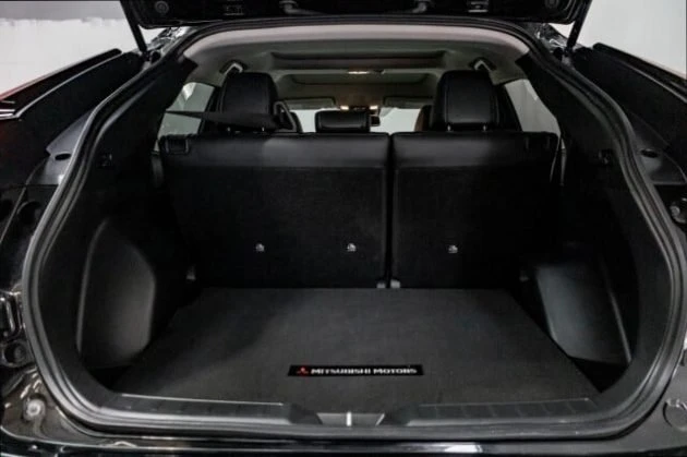 2023 Mitsubishi Eclipse Cross - Image 7 of 20