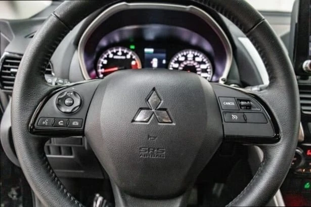 2023 Mitsubishi Eclipse Cross - Image 11 of 20