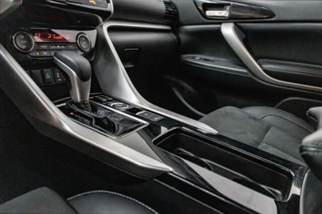 2023 Mitsubishi Eclipse Cross - Image 17 of 20