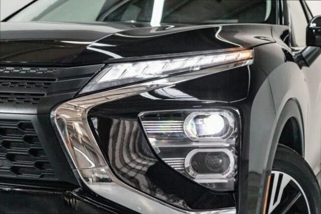 2023 Mitsubishi Eclipse Cross - Image 2 of 20