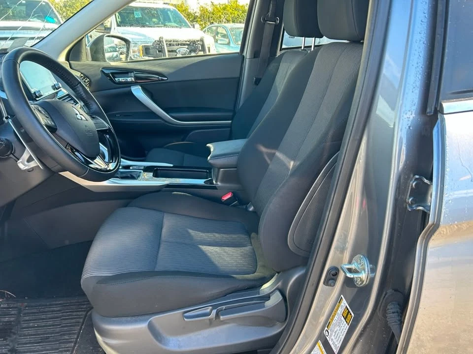 2023 Mitsubishi Eclipse Cross - Image 7 of 19