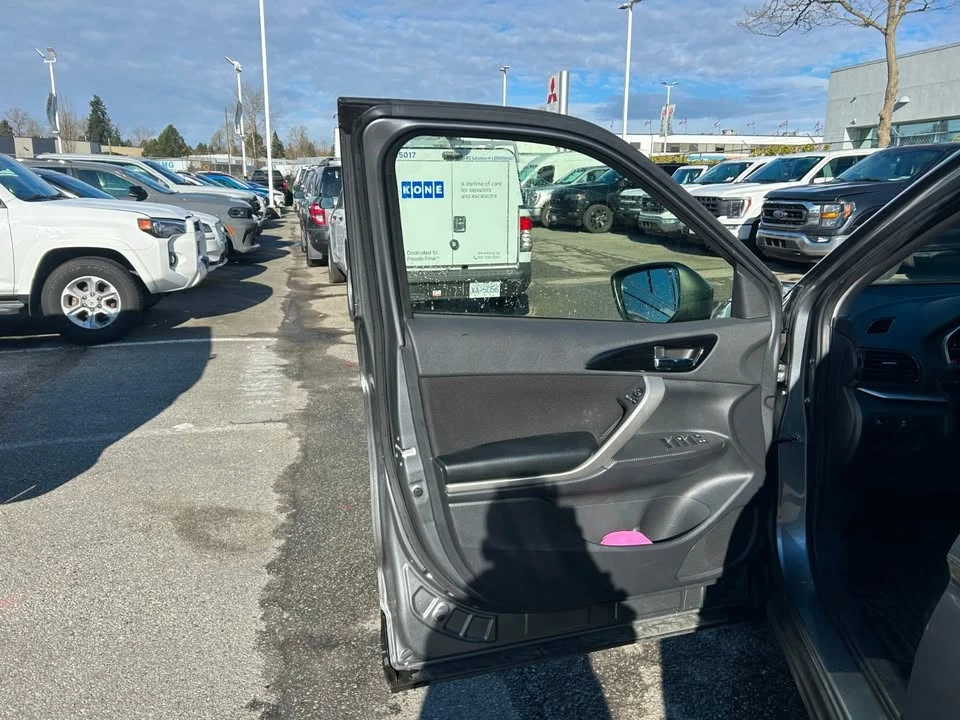 2023 Mitsubishi Eclipse Cross - Image 13 of 19