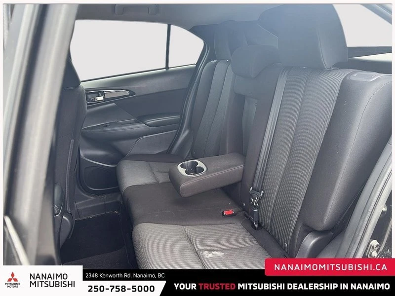 2023 Mitsubishi Eclipse Cross - Image 10 of 19