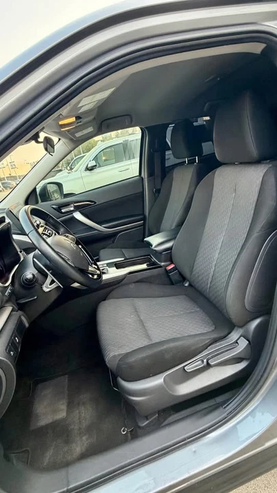 2023 Mitsubishi Eclipse Cross - Image 8 of 14