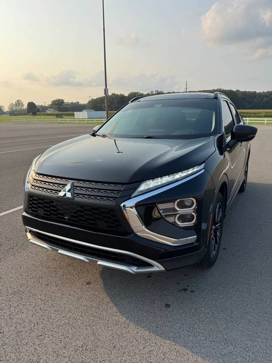 2023 Mitsubishi Eclipse Cross - Image 2 of 22