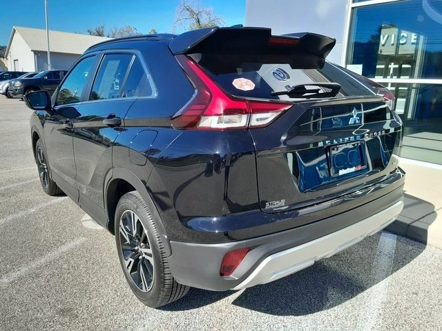 2023 Mitsubishi Eclipse Cross - Image 3 of 19