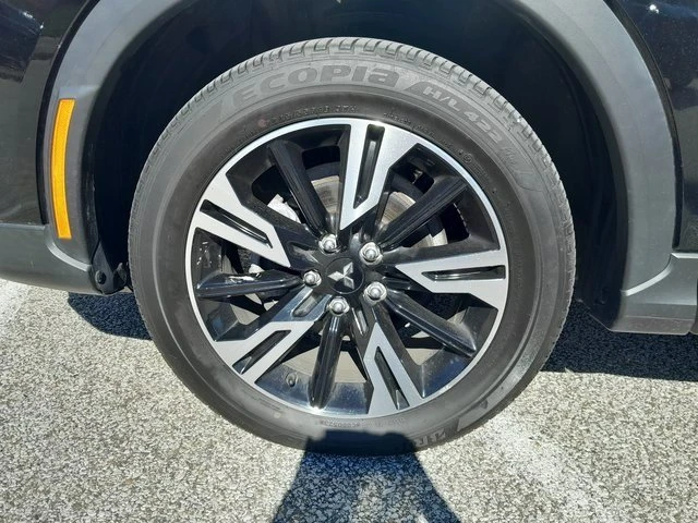 2023 Mitsubishi Eclipse Cross - Image 12 of 19