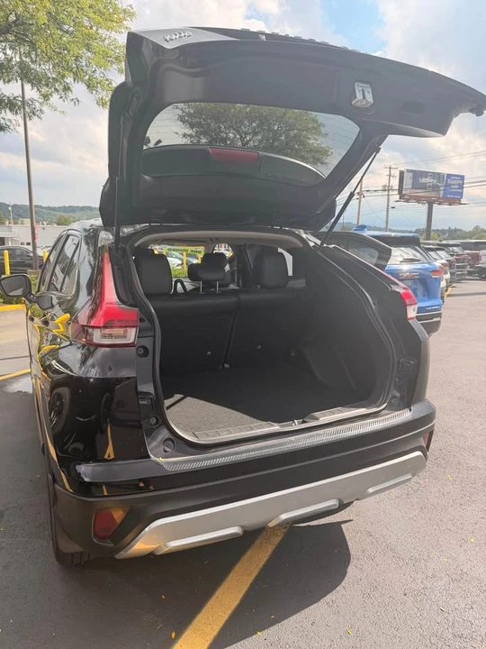 2023 Mitsubishi Eclipse Cross - Image 8 of 12