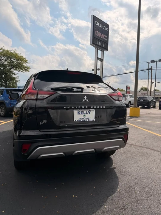 2023 Mitsubishi Eclipse Cross - Image 3 of 12
