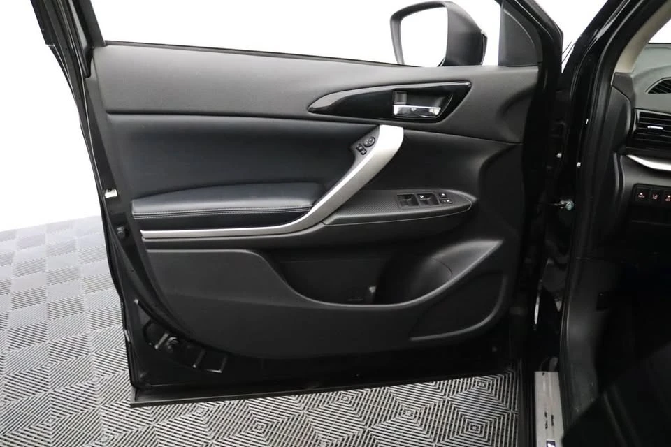 2023 Mitsubishi Eclipse Cross - Image 11 of 20