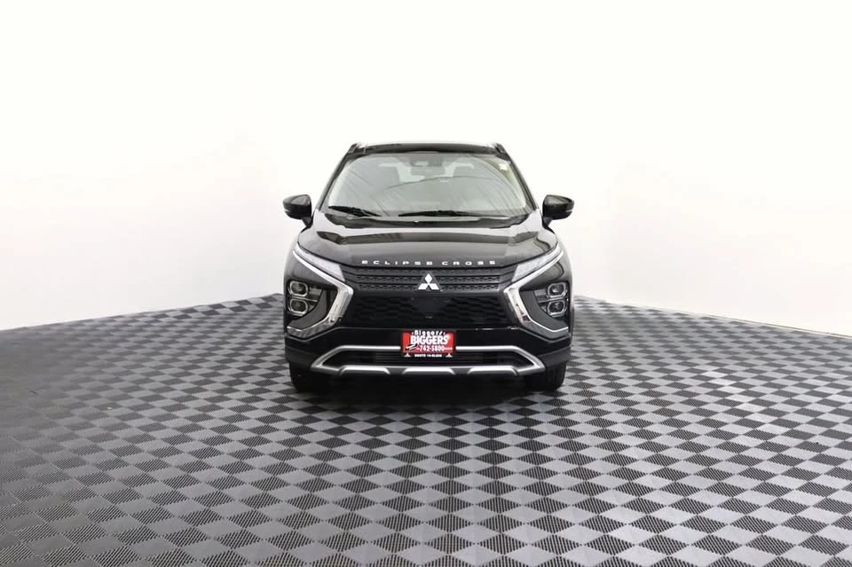 2023 Mitsubishi Eclipse Cross - Image 2 of 20