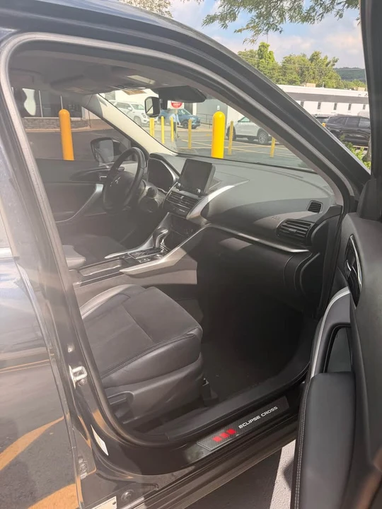 2023 Mitsubishi Eclipse Cross - Image 8 of 12